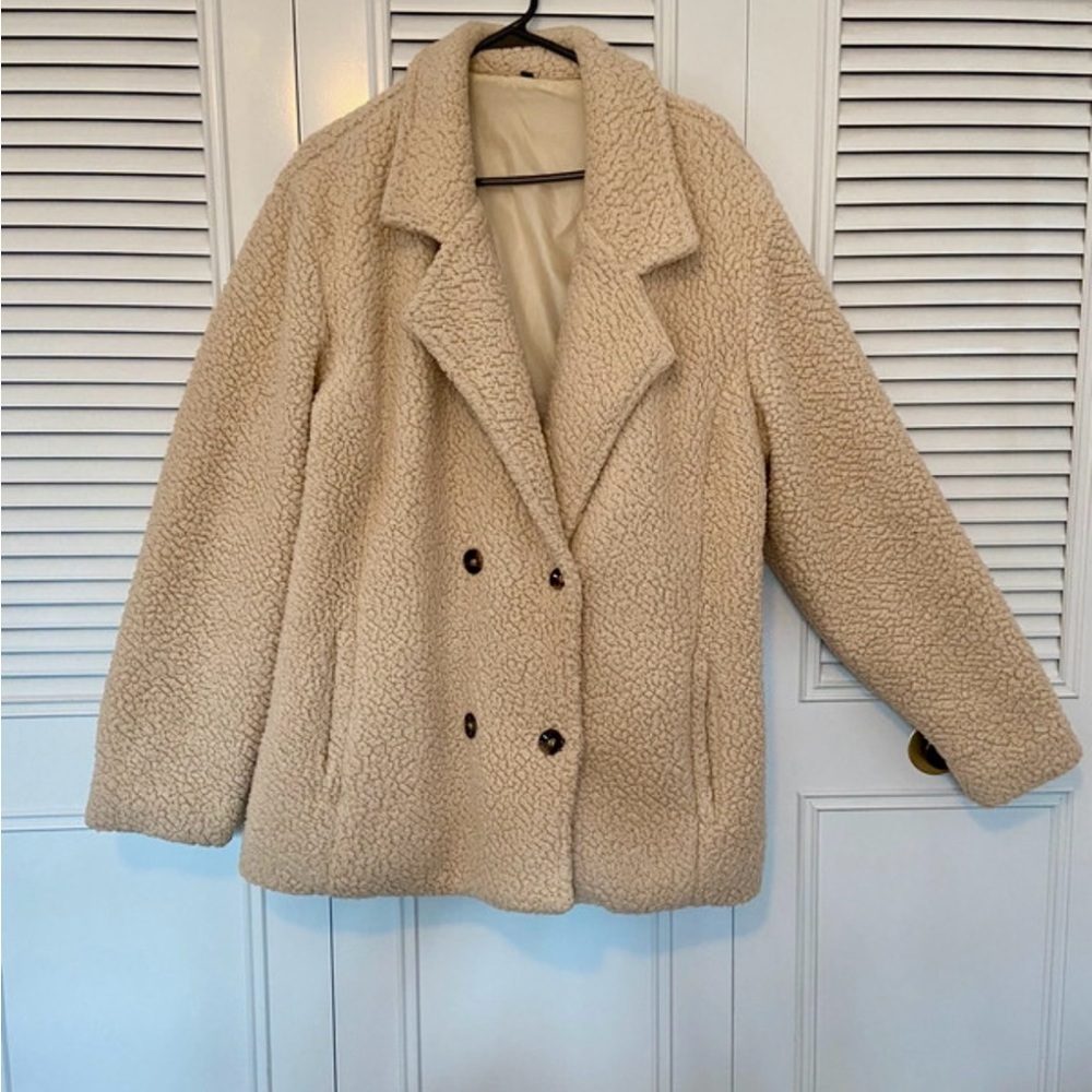 Cream Sherpa Look Jacket with Plush Texture and Oversized Fit